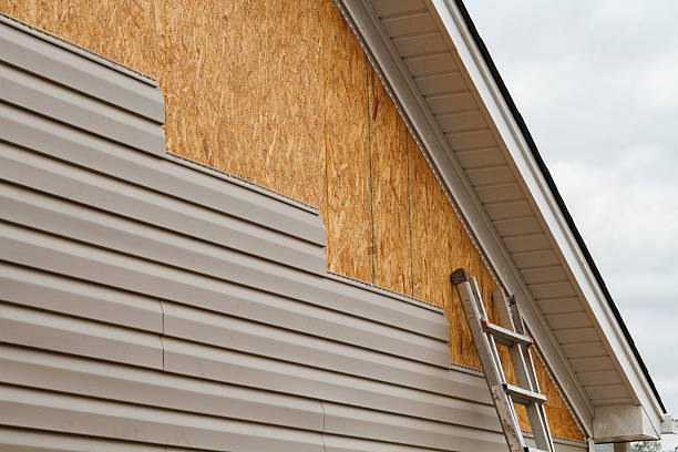 24/7 Emergency Siding Repair experts in McDonald, OH